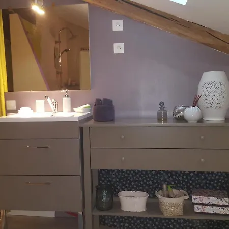 Oda ve Kahvaltı D'hotes Chez Denis Et Margot Chire-en-Montreuil